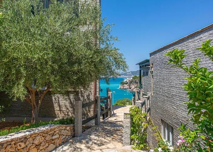 Rina At Aquamarine Appartamento Vlorë