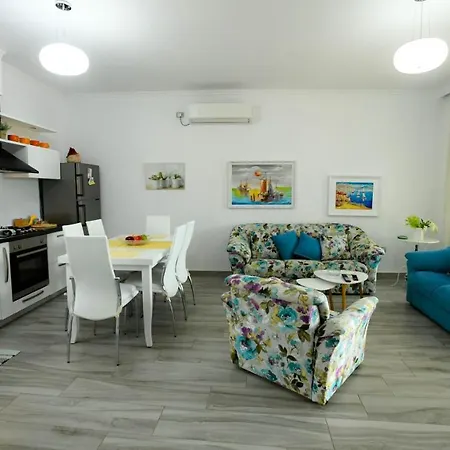 Rina At Aquamarine Appartement