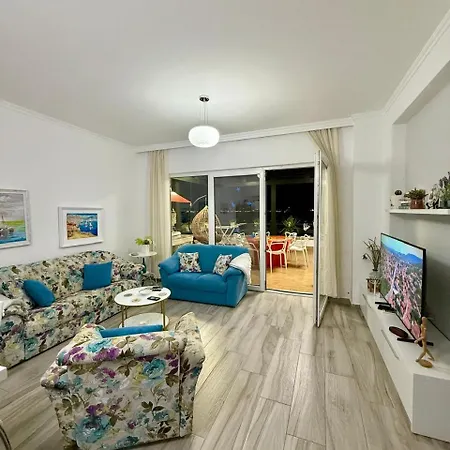 Rina At Aquamarine Apartament Wlora