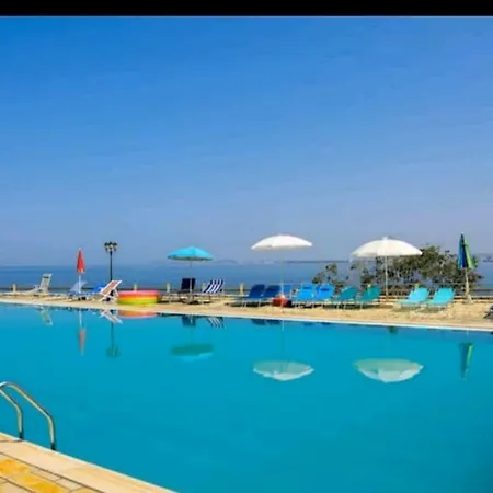 Rina At Aquamarine شقة *